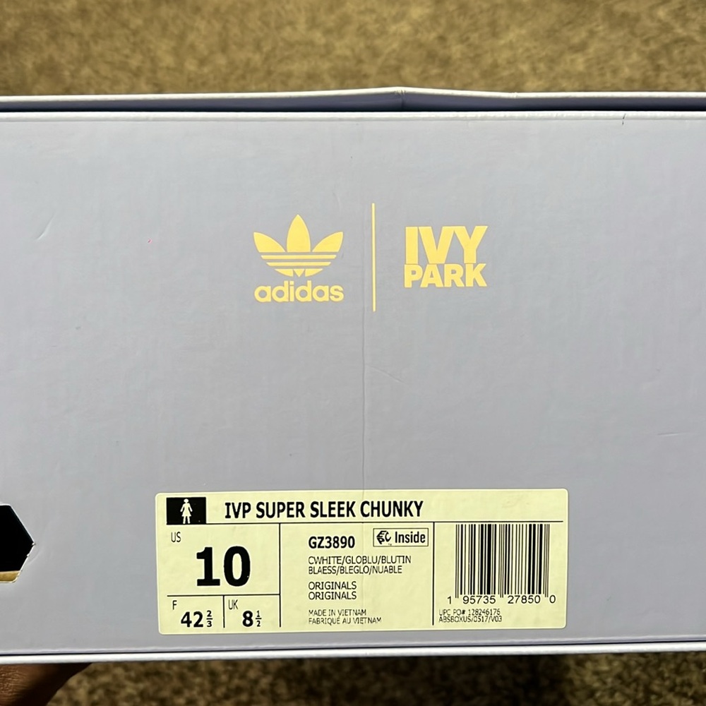 IVY PARK White and Blue Chunky Sneakers 🤍💙 - Picture 7 of 10